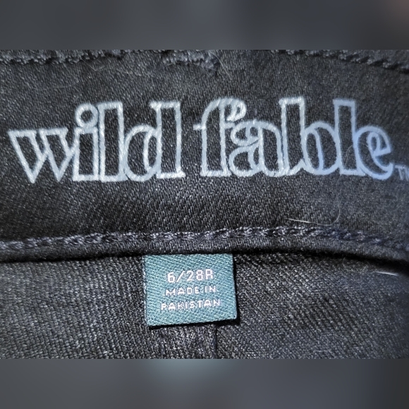 size 6 high-rise wild fable black shorts - Picture 4 of 5